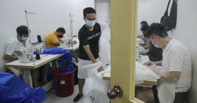 Bagaimana Pabrik Pakaian di Asia Beralih ke Pembuatan APD